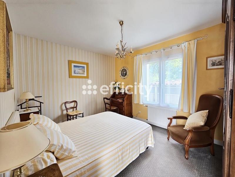 Maison - 196 m² - 7 pièces