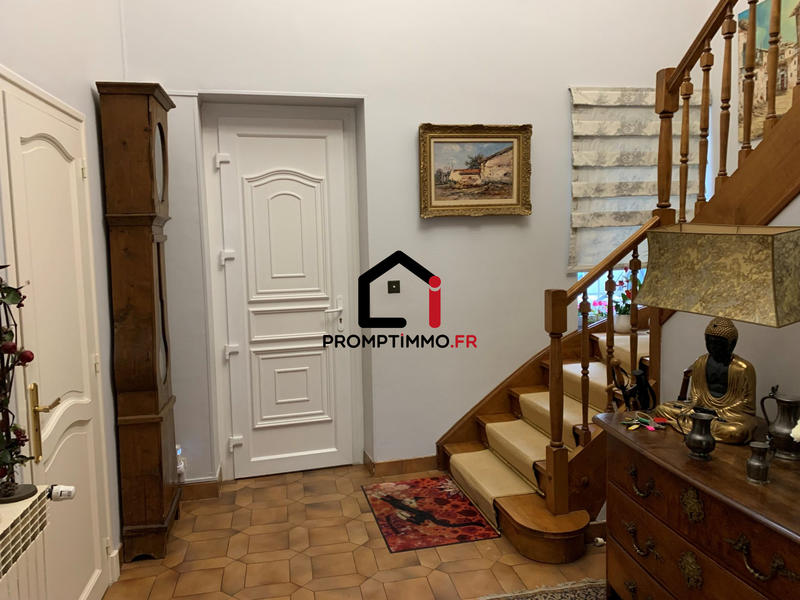 Maison - 243 m² - 9 pièces