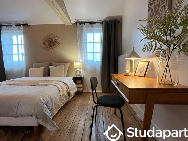 Chambre - 10 m² - 1 pièce