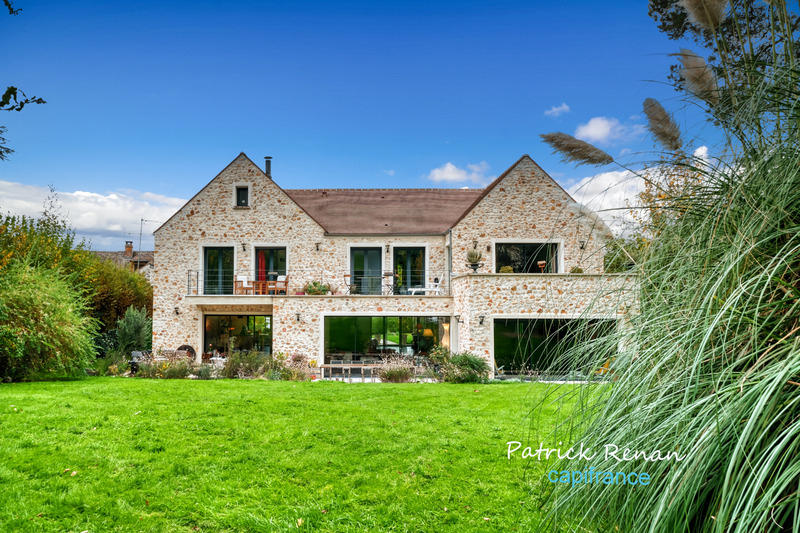 Maison - 439 m² - 8 pièces