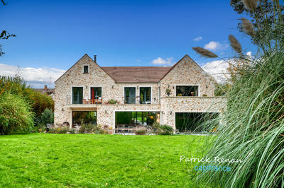 Maison - 439 m² - 8 pièces