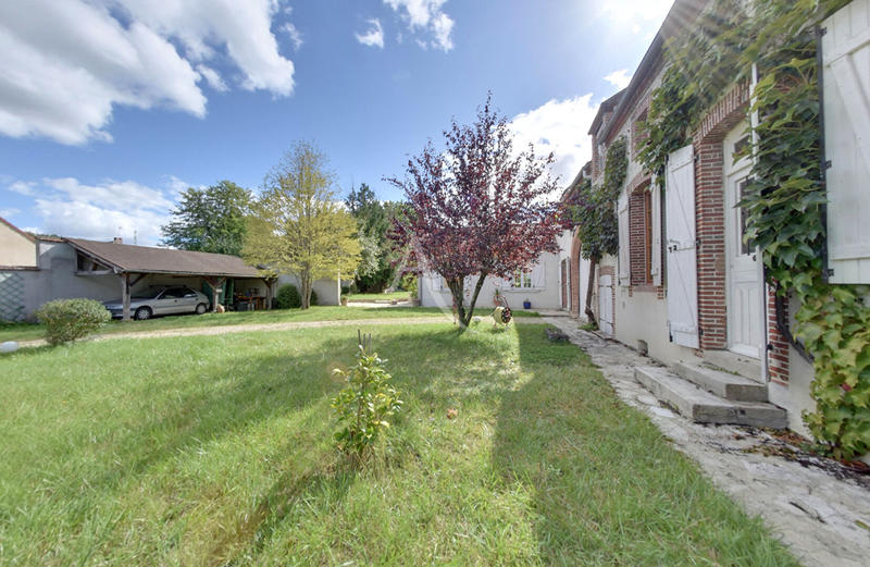 Maison - 218 m² - 6 pièces