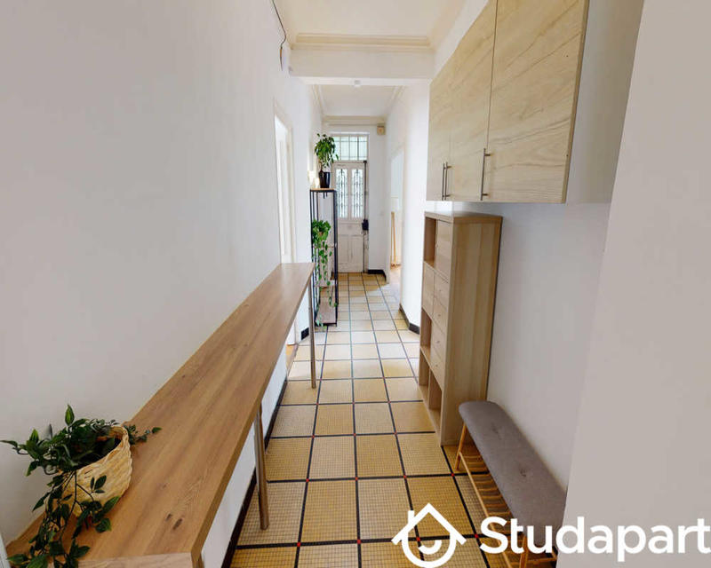 Chambre - 170 m² - 1 pièce