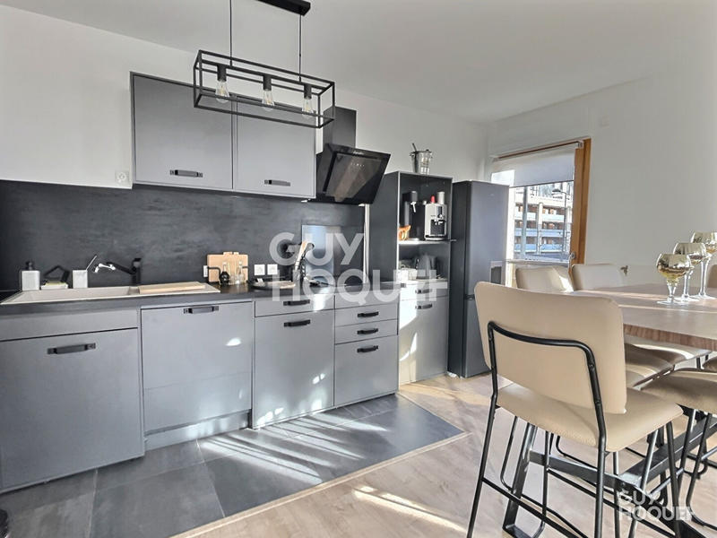 Appartement - 77 m² - 4 pièces