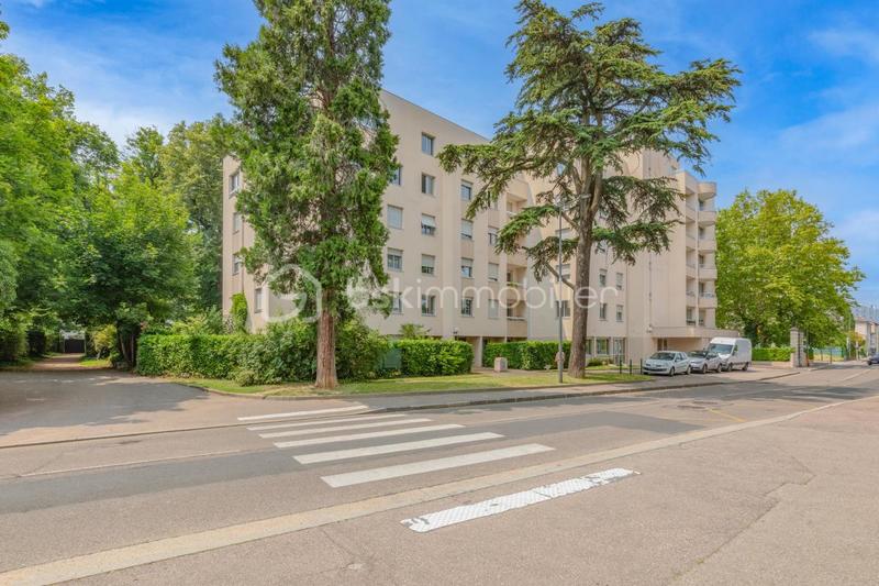 Appartement - 93 m² - 4 pièces