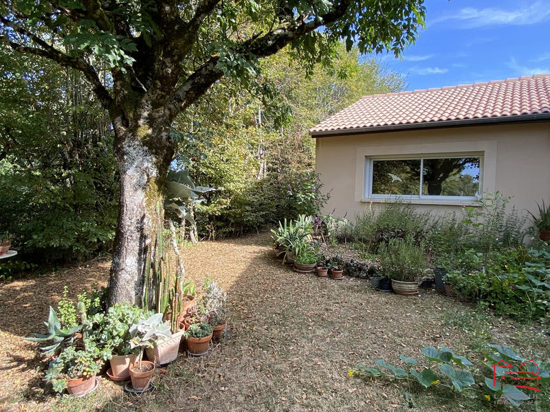 Maison - 220 m² - 6 pièces