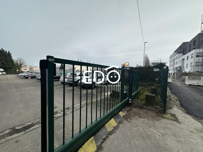 Parking / Garage - 13 m²