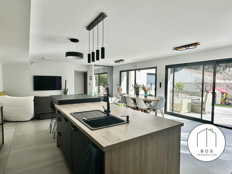 Villa - 141 m² - 6 pièces