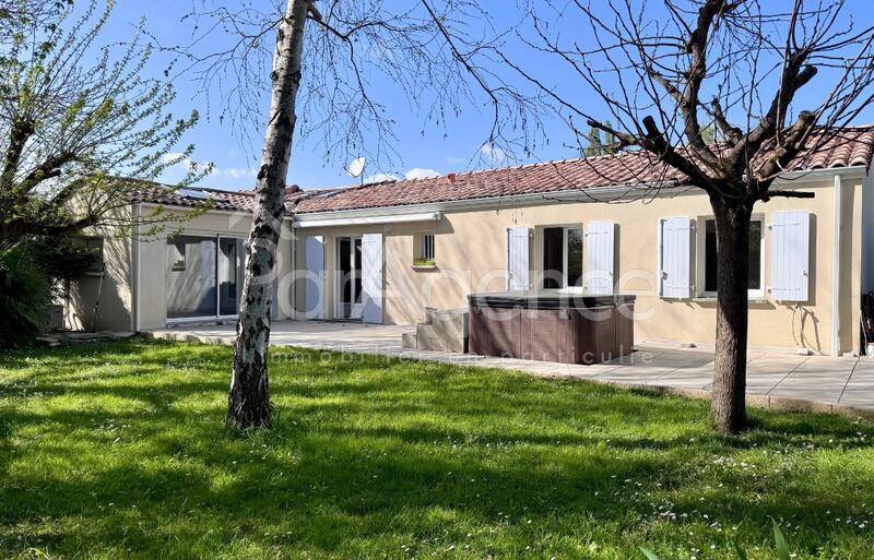 Maison - 99 m² - 4 pièces