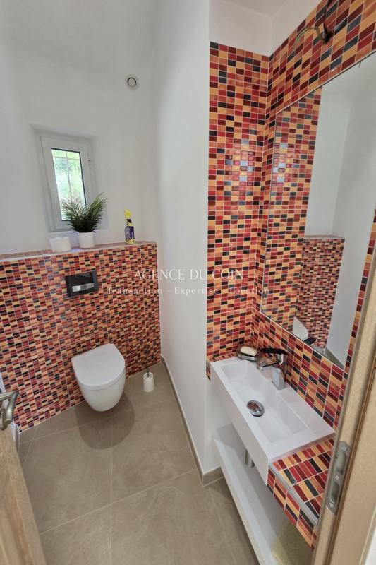 Villa - 295 m² - 7 pièces