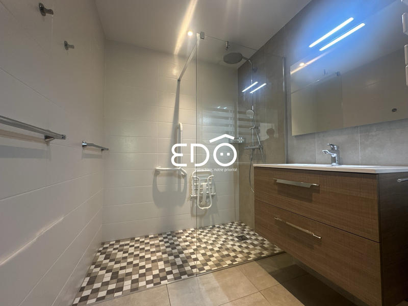 Appartement - 70 m² - 3 pièces