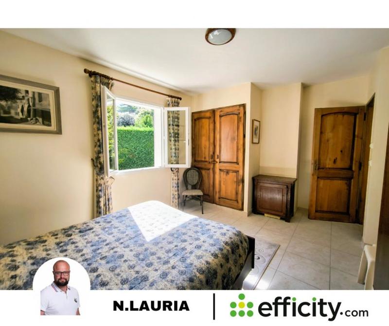 Maison - 240 m² - 6 pièces