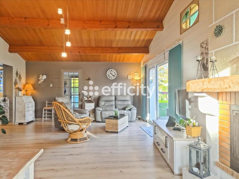 Pavillon - 218 m² - 9 pièces