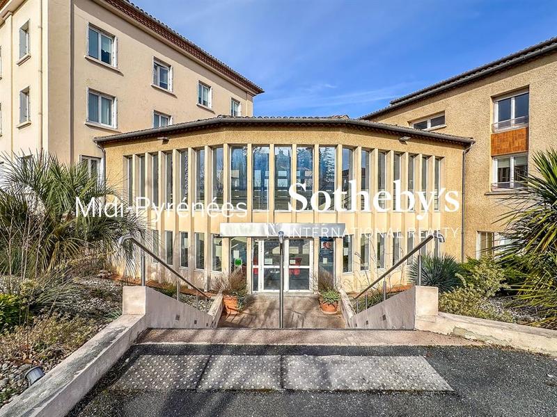 Immeuble - 4 564 m²