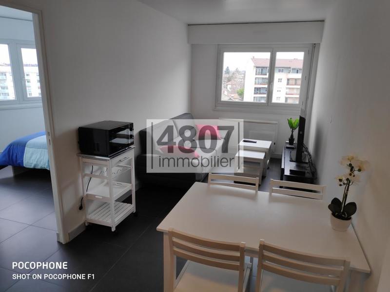 Appartement - 80 m² - 5 pièces