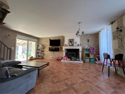 Maison - 142 m² - 5 pièces