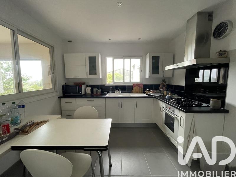 Maison - 190 m² - 9 pièces