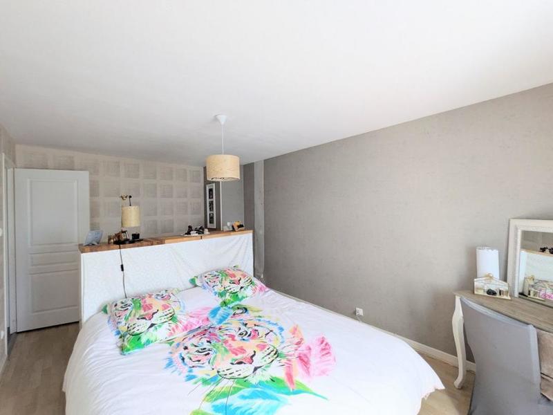 Maison - 92 m² - 5 pièces