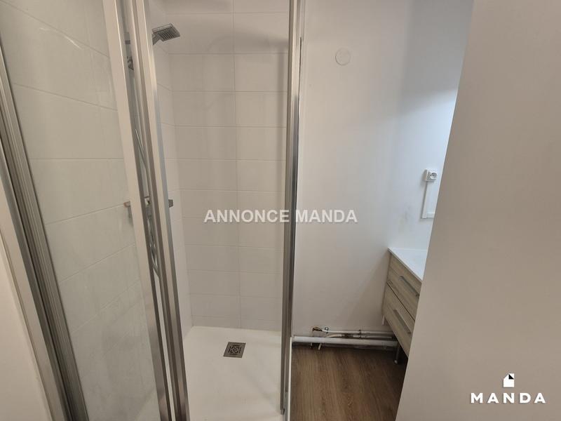 Chambre - 10 m² - 4 pièces