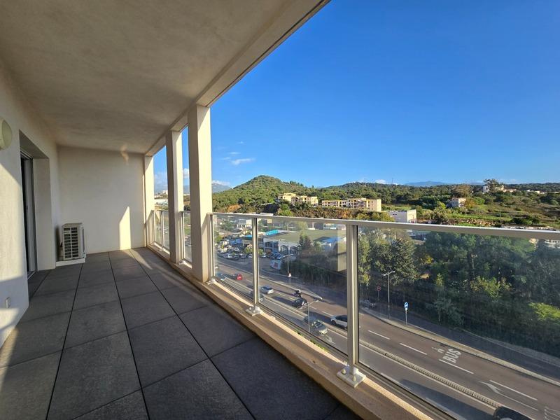 Appartement - 69 m² - 3 pièces