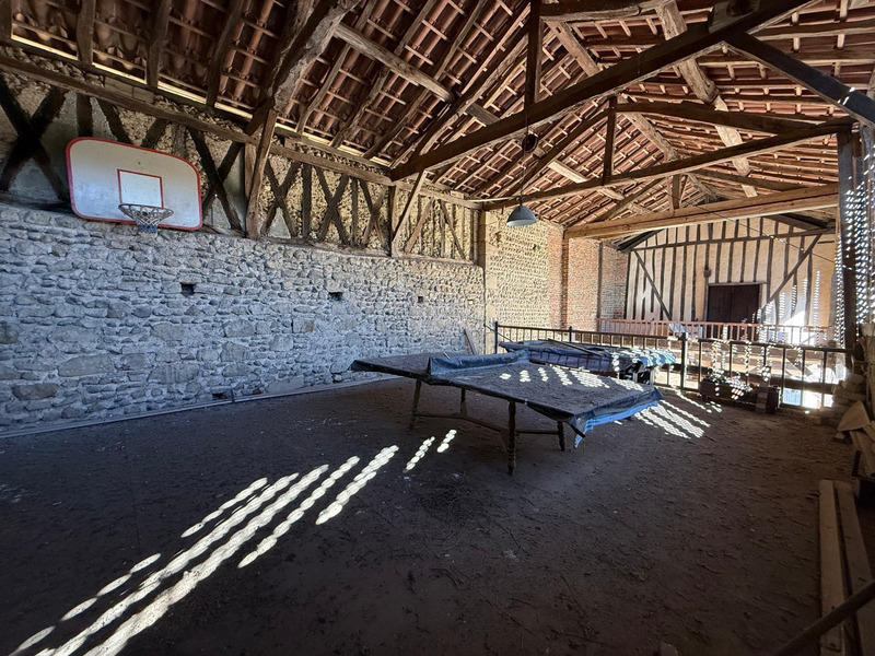 Maison - 250 m² - 5 pièces