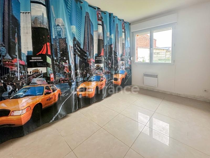 Maison - 93 m² - 5 pièces