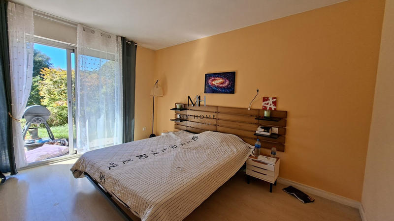 Maison - 237 m² - 7 pièces