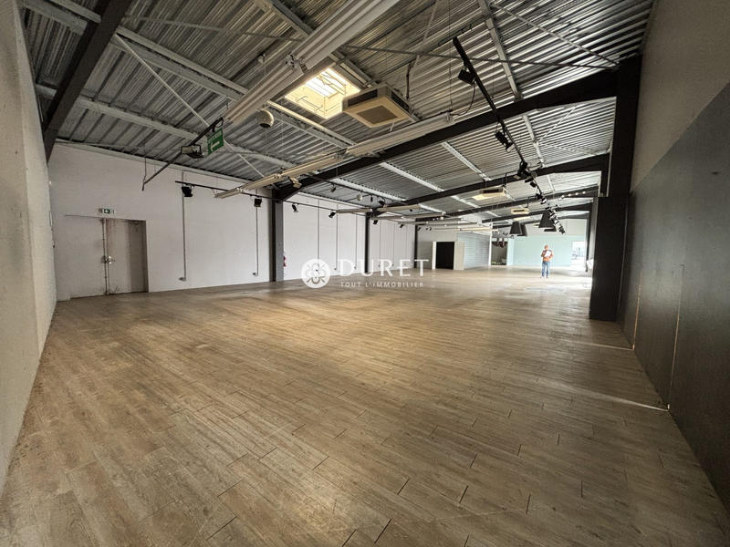 Local commercial - 415 m²