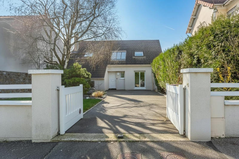 Maison - 117 m² - 6 pièces