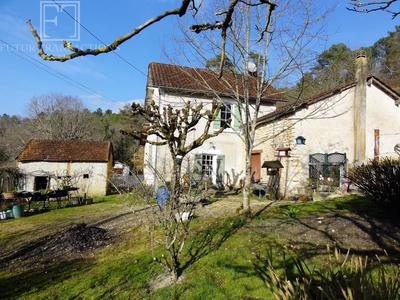 Maison - 141 m² - 5 pièces