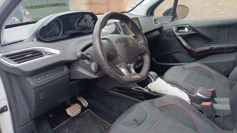 Peugeot 2008 1.2 PureTech 110 Eat6 Gt-Line - Automatique Entretien constructeur