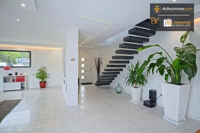 Maison - 142 m² - 6 pièces