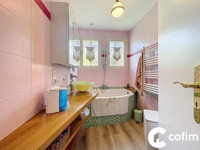 Maison - 185 m² - 6 pièces