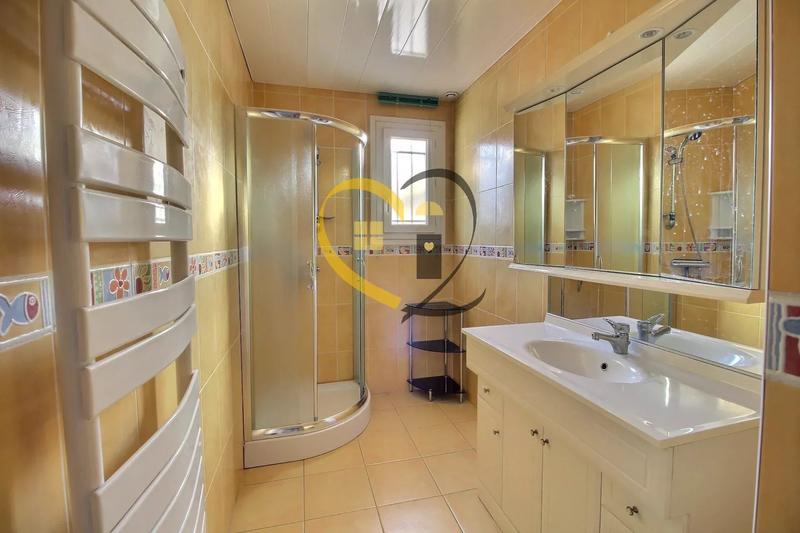 Maison - 116 m² - 6 pièces