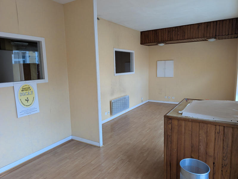 Local commercial - 59 m² - 6 pièces