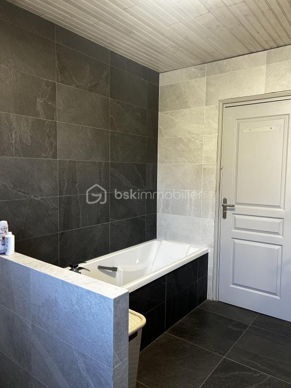 Maison - 179 m² - 6 pièces