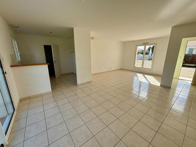 Maison - 90 m² - 4 pièces