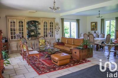 Maison - 257 m² - 8 pièces