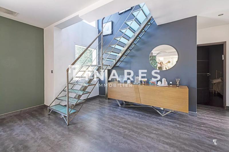 Villa - 220 m² - 6 pièces