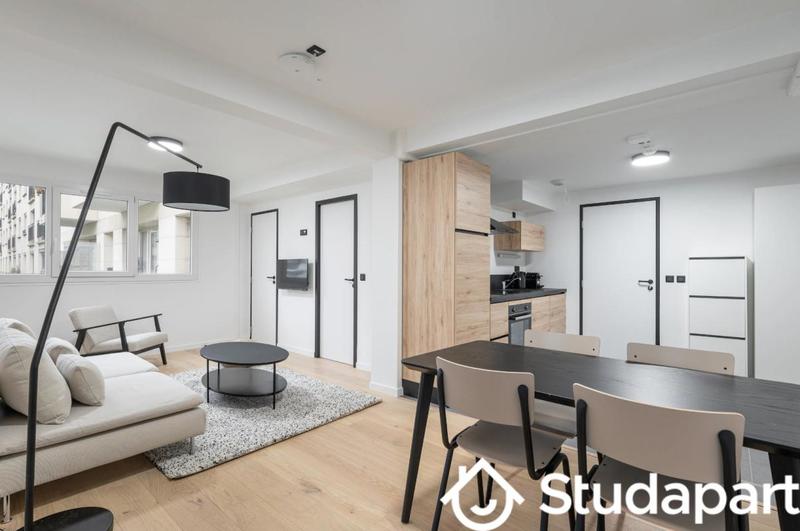 Chambre - 10 m² - 1 pièce