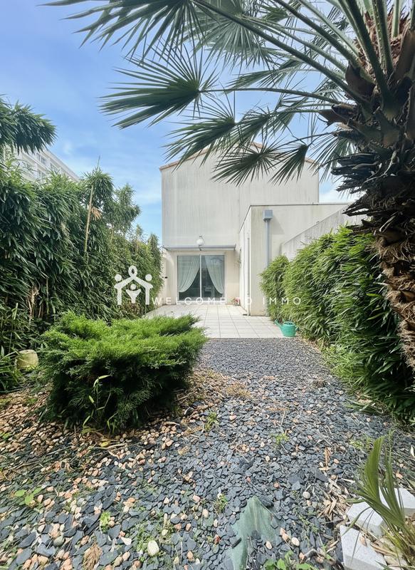 Maison - 102 m² - 4 pièces