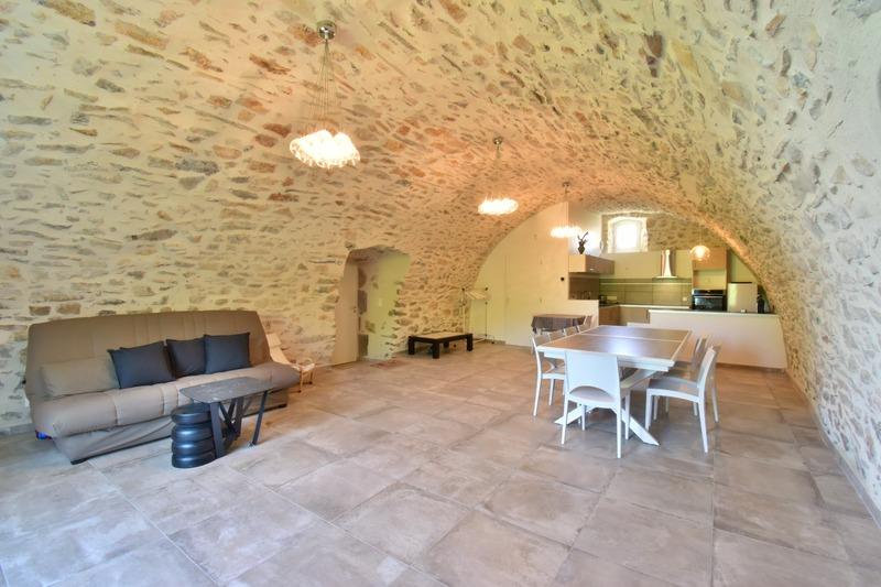 Propriété - 180 m² - 10 pièces