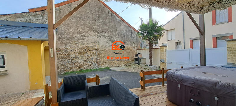 Maison - 190 m² - 8 pièces