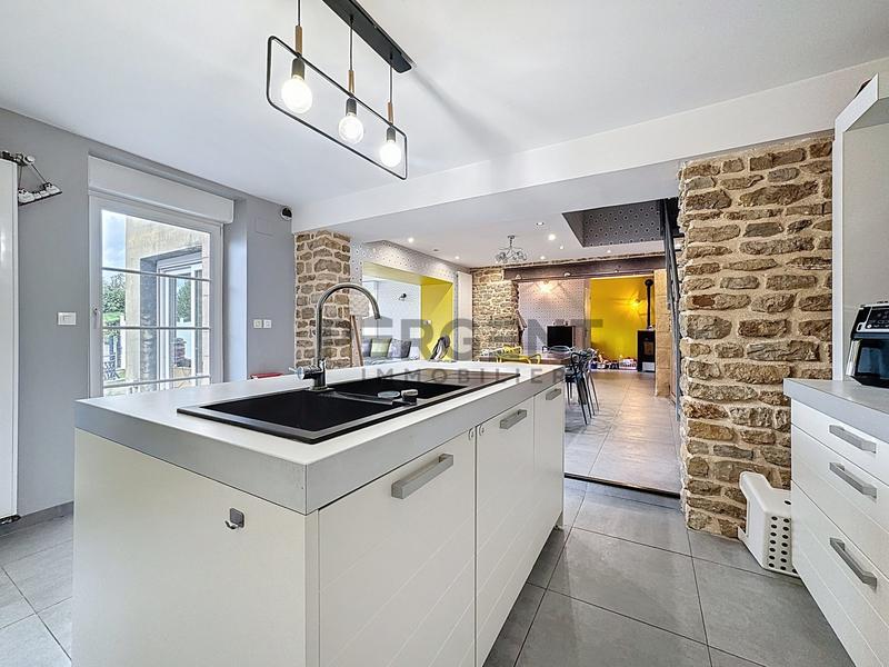 Maison - 190 m² - 6 pièces