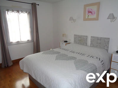 Maison - 223 m² - 9 pièces