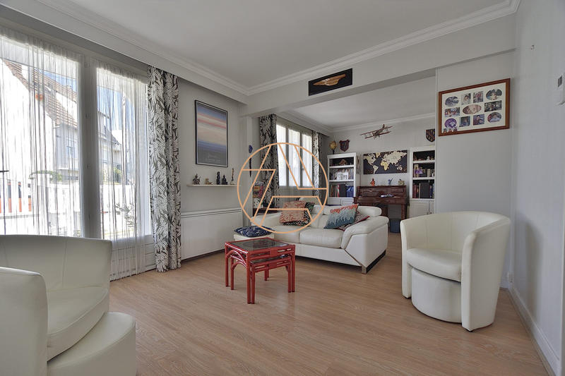 Maison - 147 m² - 7 pièces