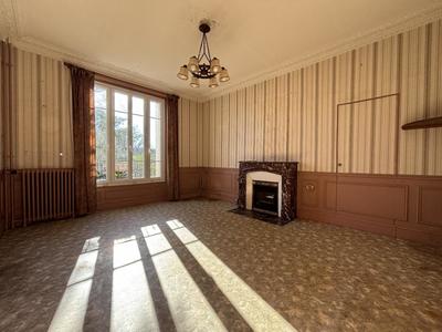 Propriété - 146 m² - 6 pièces