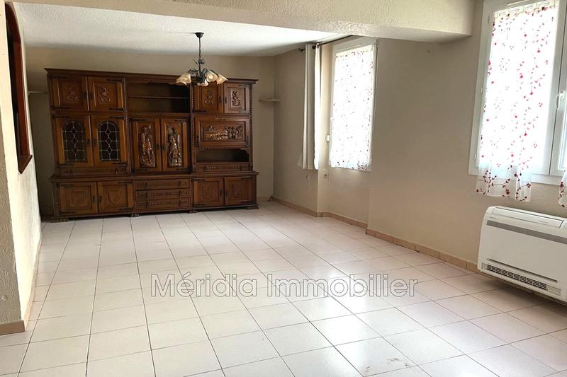 Maison - 208 m² - 9 pièces