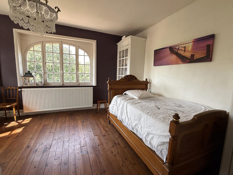 Propriété - 276 m² - 15 pièces