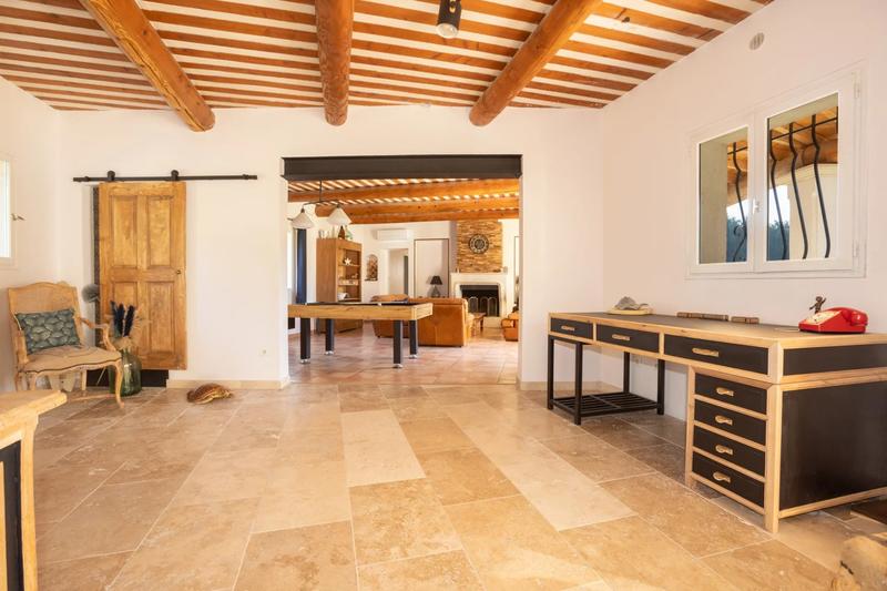 Maison - 225 m² - 8 pièces